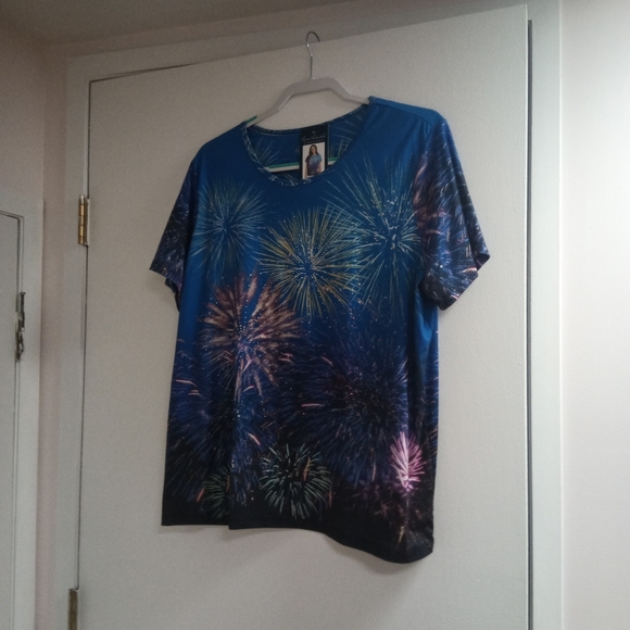 Women's Fireworks Fun XL short sleeved top - Picture 2 of 3